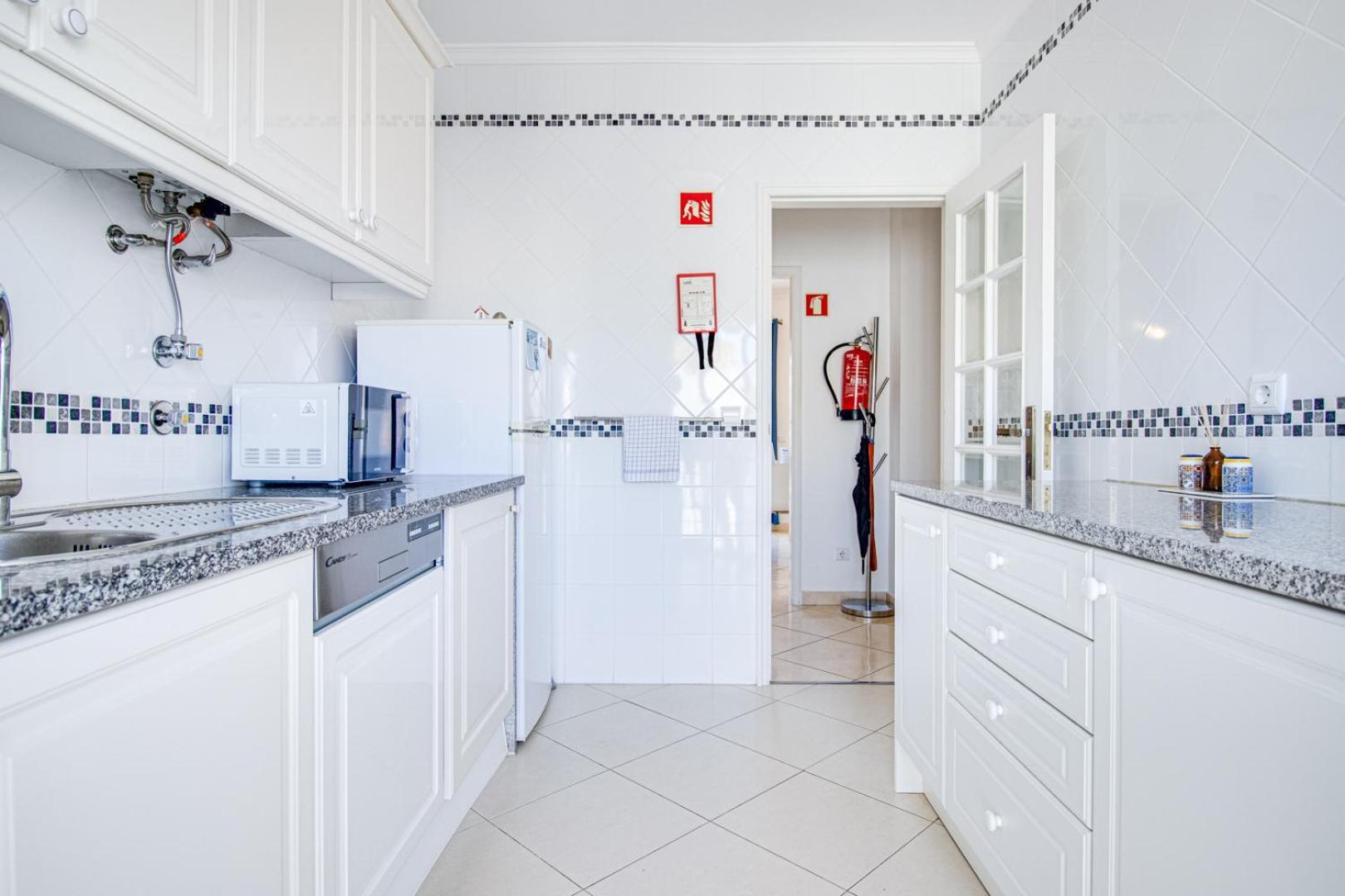 شقة Old Town 2Br 50M Ocean W/ Ac Wi-Fi Parking Terrace البوفيرا المظهر الخارجي الصورة