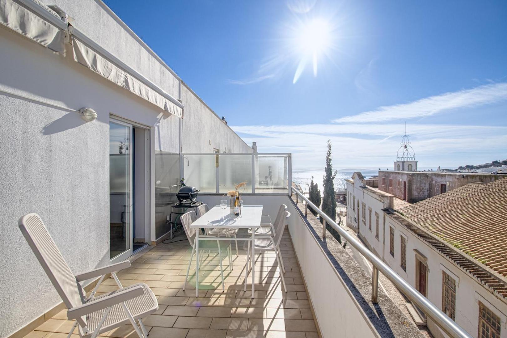 شقة Old Town 2Br 50M Ocean W/ Ac Wi-Fi Parking Terrace البوفيرا المظهر الخارجي الصورة